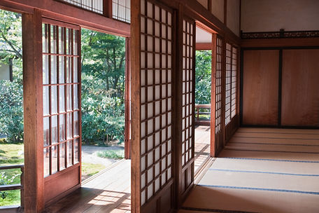 庭園の見える和室
