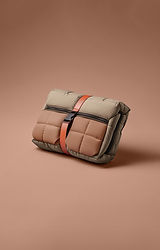 Bolsa compacta acolchoada