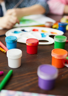 Clase de pintura para niños