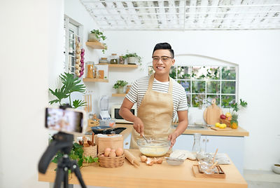 Food Vlogger