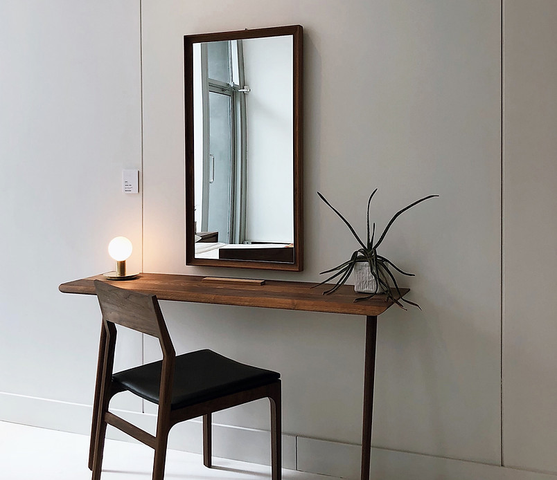 Bureau et miroir