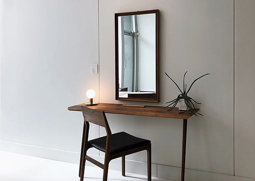 Bureau et miroir