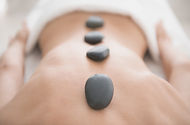 Heiße Steinmassage