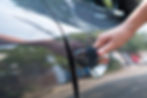 hand open car, holding door handle