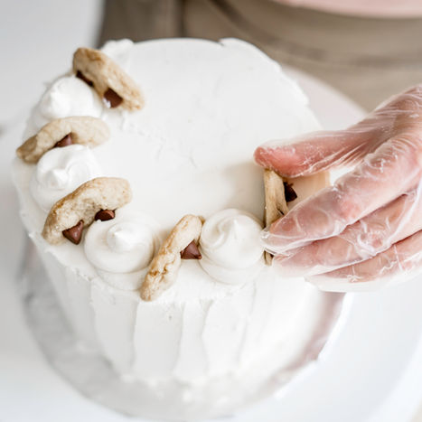 Things to Write on a Birthday Cake That Aren't  'Happy Birthday'