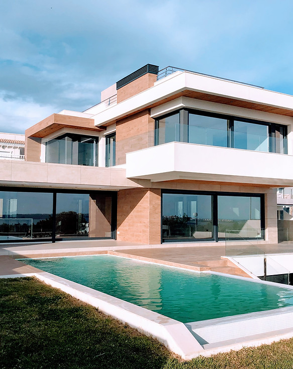 House with a Pool