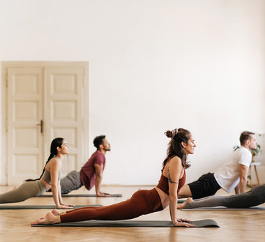 Séance de yoga en groupe