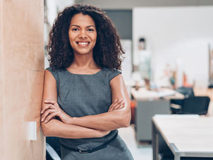 How to Find an Entry-Level Job Right Out of College (And Stay Financially Secure)