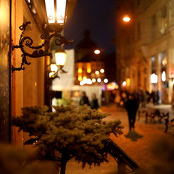 Downtown after dark: Fae-Root and Fossil Oddity Market every 2nd Saturday of the month.