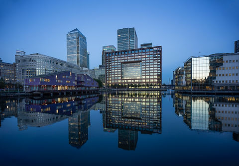 UK, London, Docklands, buildings at financial district at dusk