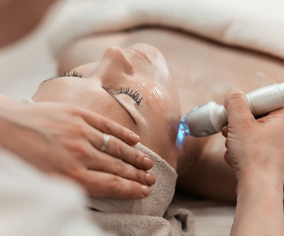 Facial Treatment Session