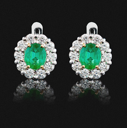 Aretes de diamantes y esmeraldas