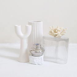 Vazorlar, özel figürler, minimalist objeler ve çok daha fazlası. Yaşam alanınıza şık dokunuşlar.