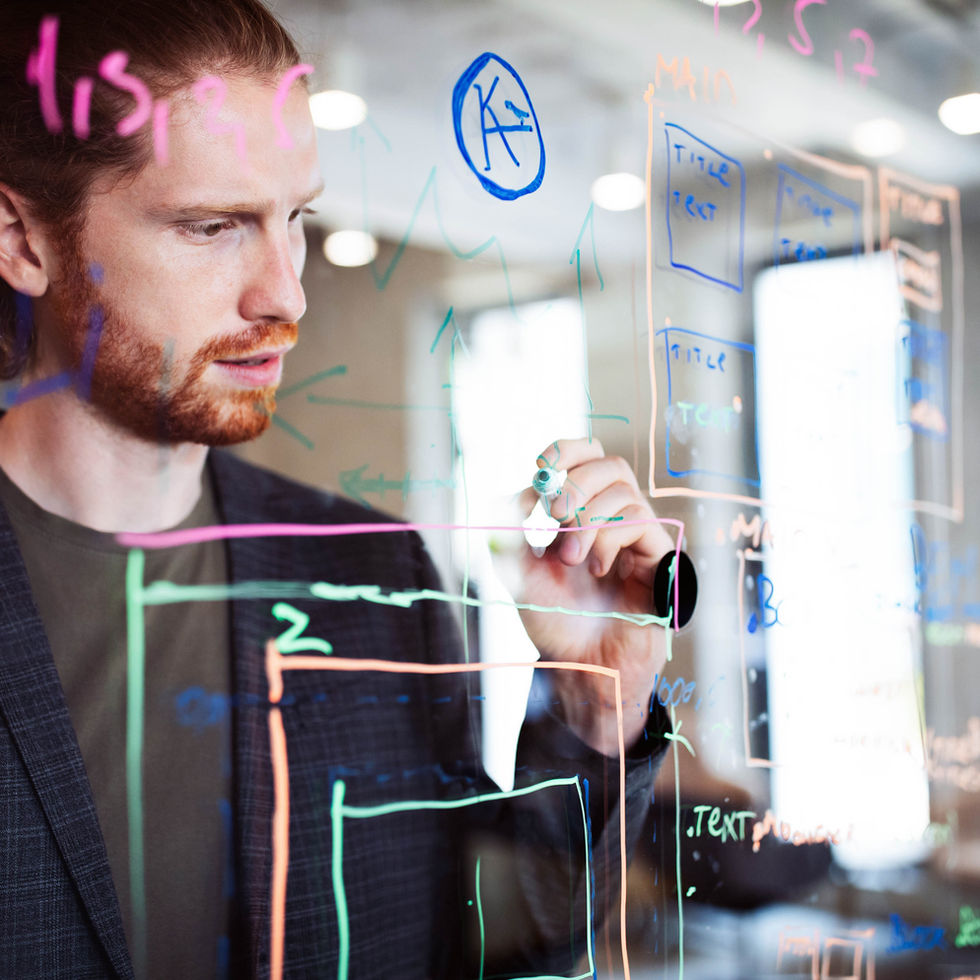 Thinking about buying before the year ends… or in 2026? 🏡 Let’s talk about what it’s really costing you to wait.