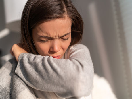 Hemisolering för personer i samma hushåll som en smittad. Vad innebär det?