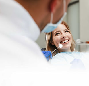Revisión dental sonriendo
