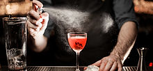 Prepararea băuturilor într-un bar profesional