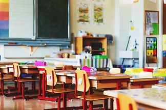Escritorios de la escuela primaria
