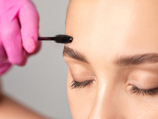 Brow Henna: Natural tinted brows that last!