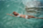 Schwimmen im Bikini