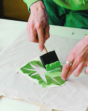 Sponge-Painting a Bag