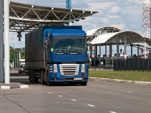 Verdeckte Schäden an Nutzfahrzeugen nach einem Unfall – warum ein Gutachten unverzichtbar ist