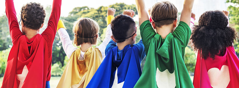 Дети с накидками