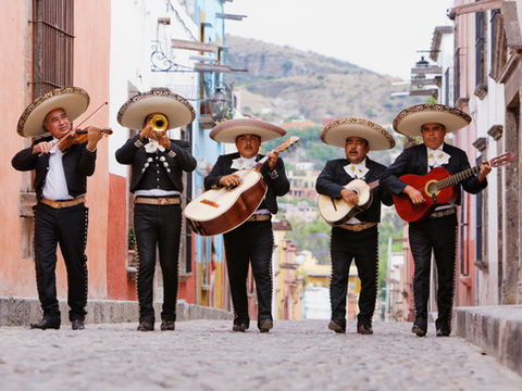 groupe de musiciens mariachi