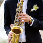 Jouer du saxophone
