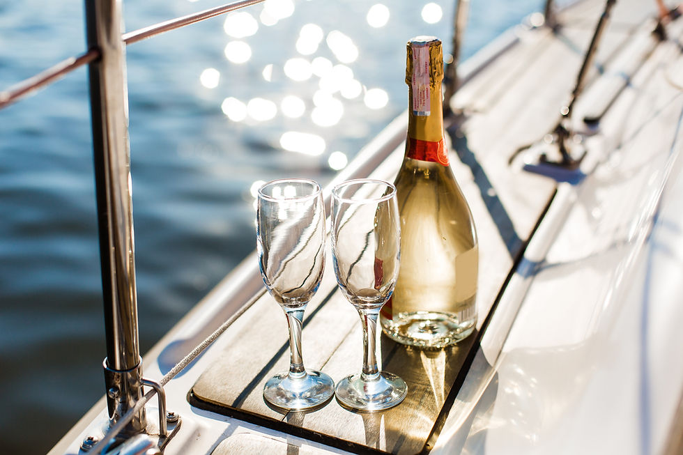 Champagne sur yacht