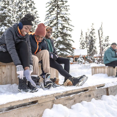 Ready, Set, Snow: The Ultimate Checklist! Packing for a Couples' Winter Wonderland Vacation