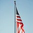Bandera americana en el poste