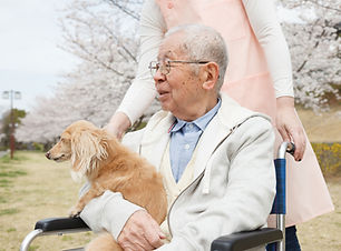 車椅子の男性