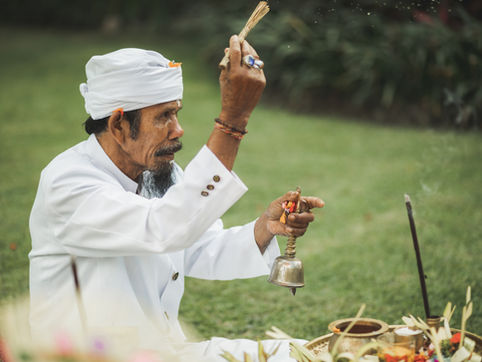 מנהג אמירת 'ברוך הוא וברוך שמו'