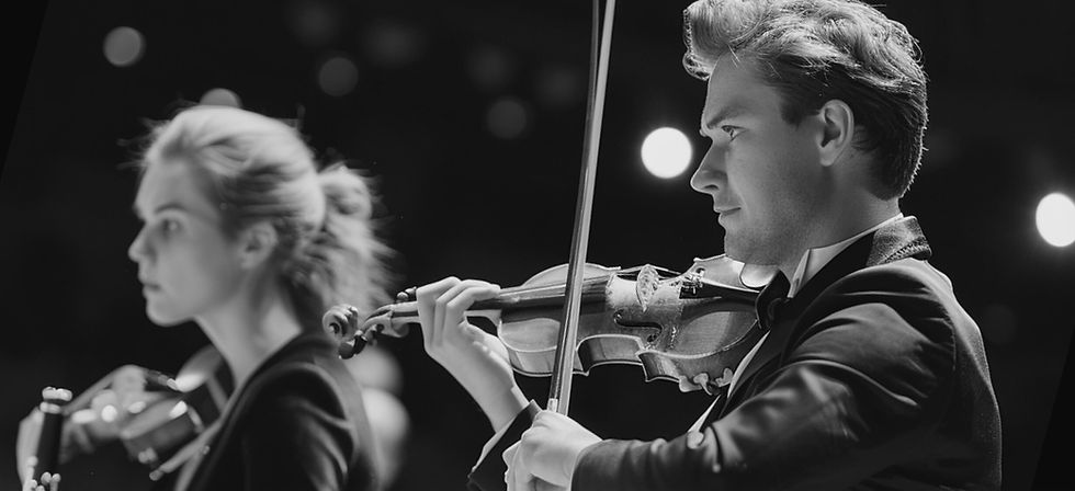 Gemeinsames Musizieren - Stubenmusik mit Saiteninstrumenten