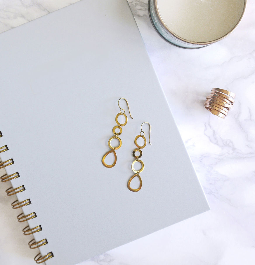 Bijoux sur fond blanc