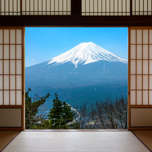 07-11 Đền tạm và biểu tượng