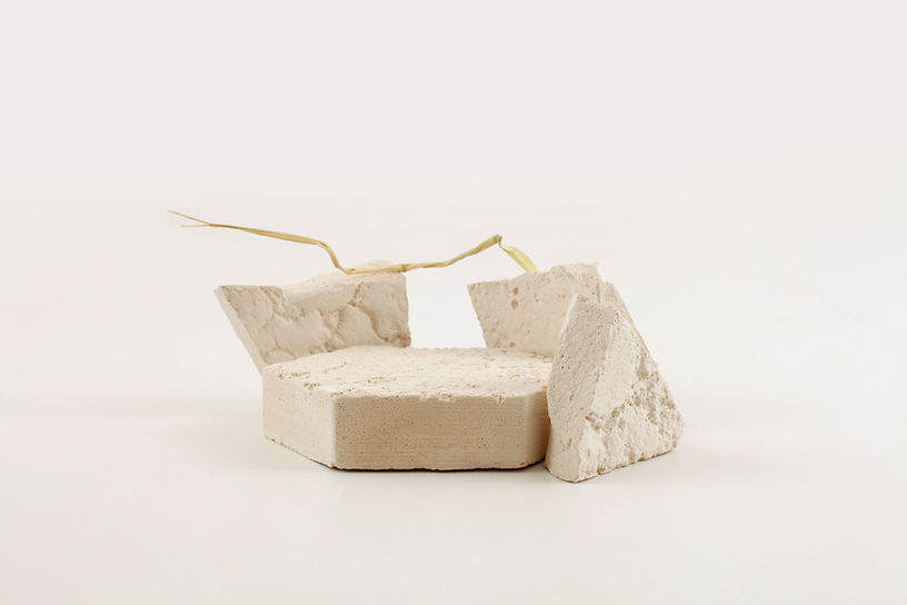 Minimal stone arrangement