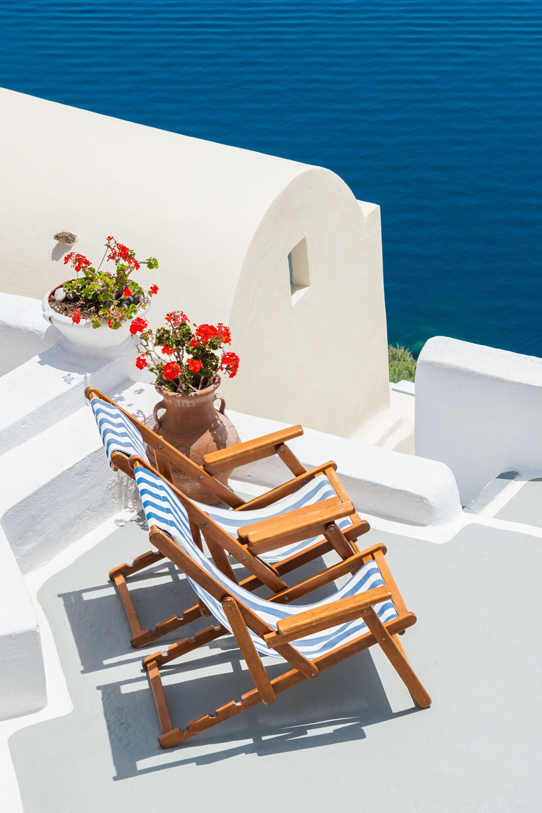 Santorini Escape: A Dreamy Adventure