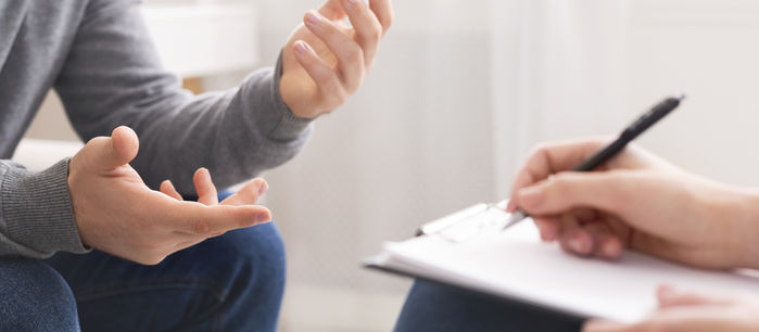 Warum entstehen Rückenschmerzen? | schmerzcenter.com