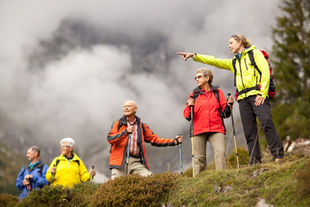 Reduction of working hours in the tourism sector: Guide 2024