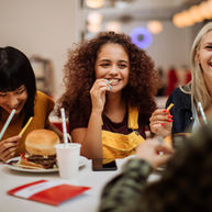 🍔Dónde comer: Aquí Se Le Tiene desde restaurantes, cafés, panaderías, comida rápida, helados y más.