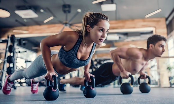 Exercice dans la salle de fitness