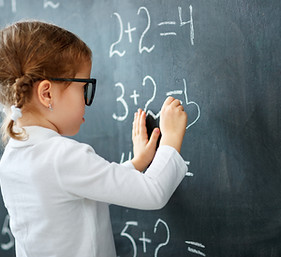 Niño en la escuela