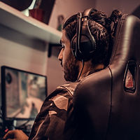 Hombre Gamer
