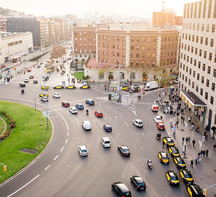 Intersección con tráfico