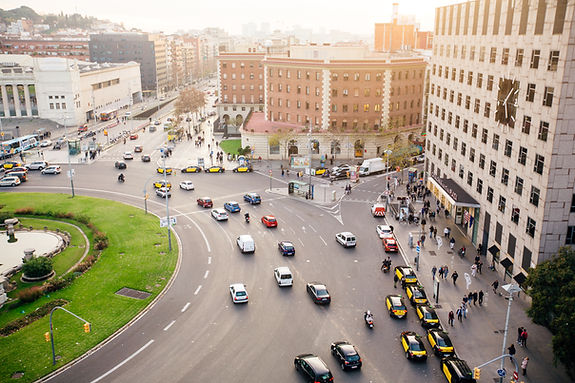 Intersección con tráfico