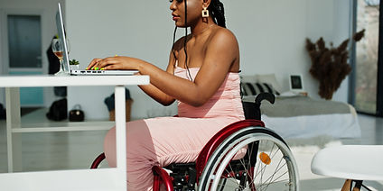 Trabajar con una computadora portátil en casa