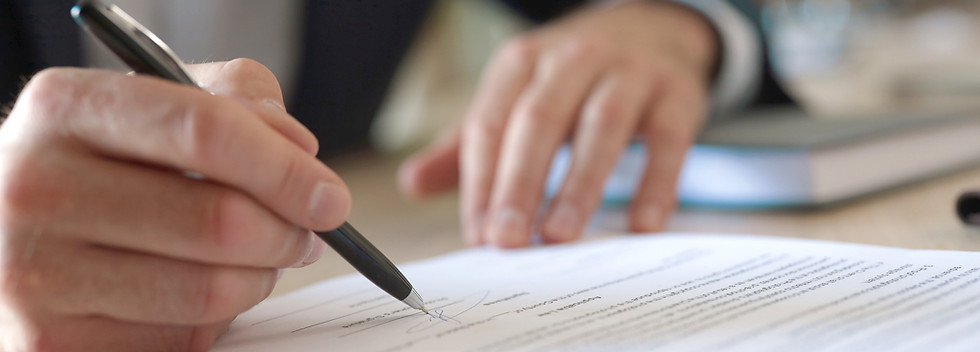 La firma di un contratto
