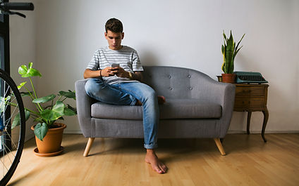 Adolescente, en, teléfono móvil